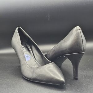 Kenneth Cole REACTION Heels